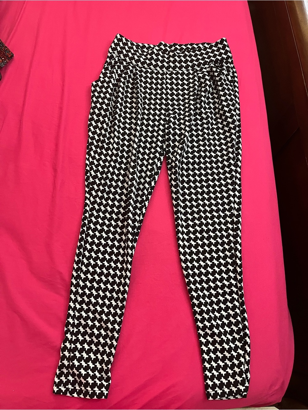 Black & White Stretch Pants